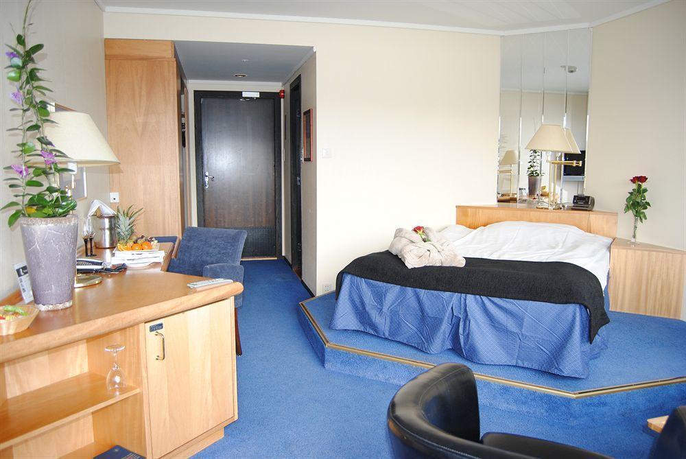 Farsund Fjordhotel ภายนอก รูปภาพ